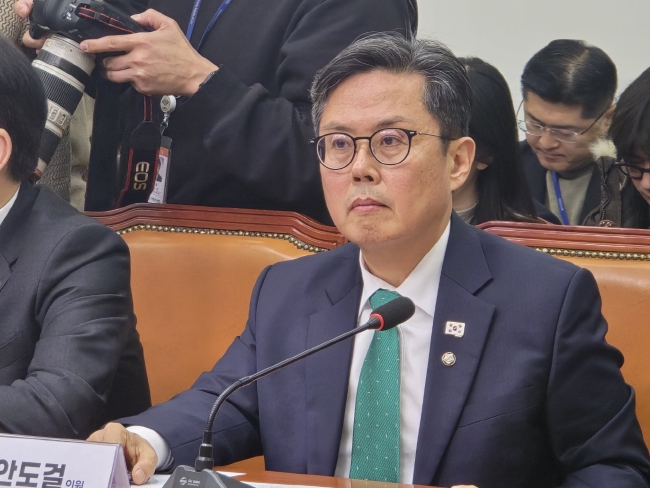 정부, 내년 성장률 1.8% 전망... 野안도걸 '탄핵 완성, 추경이 경제회복 첩경' 기사 이미지
